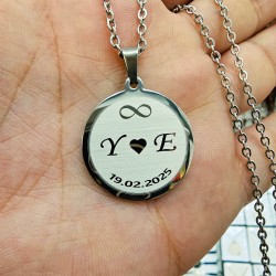 Harfli Kolye, Tarihli Kolye, Paslanmaz Çelik,Gümüş Renk Harfli Kolye, Tarihli Kolye, Paslanmaz Çelik,Gümüş Renk