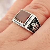 Akik Taşlı Yüzük, 925 Ayar Gümüş, Dörtgen Kesim Kırmızı Akik, Yanlar Osmanlı Ordu Arma