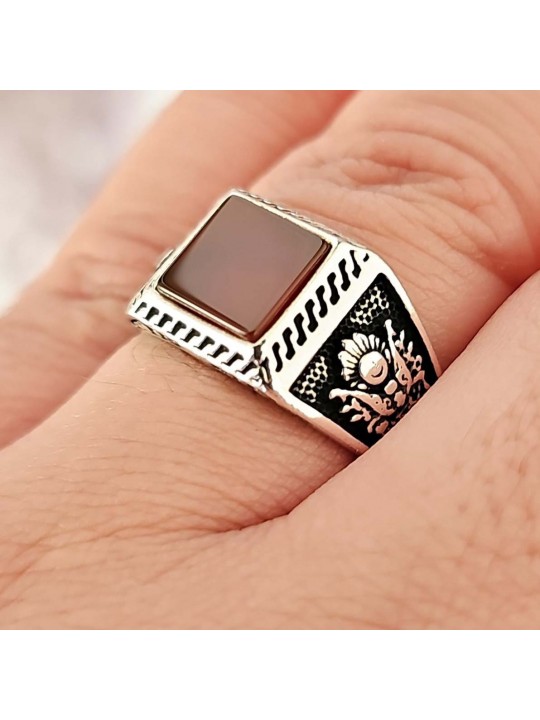 Akik Taşlı Yüzük, 925 Ayar Gümüş, Dörtgen Kesim Kırmızı Akik, Yanlar Osmanlı Ordu Arma