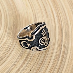 Osmanlı Tuğra 925 Ayar Gümüş Erkek Yüzük : 00151 Osmanlı Tuğra 925 Ayar Gümüş Erkek Yüzük : 00151