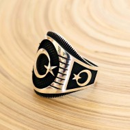 Ay Yıldız Figürlü 925 Ayar Gümüş Erkek Yüzük : 00479 Ay Yıldız Figürlü 925 Ayar Gümüş Erkek Yüzük : 00479