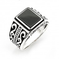 Siyah Oniks Taşlı 925 Ayar Gümüş Erkek Yüzük : 00951 Siyah Oniks Taşlı 925 Ayar Gümüş Erkek Yüzük : 00951