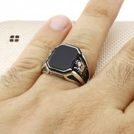 Siyah Oniks Taşlı 925 Ayar Gümüş Erkek Yüzük : 01696 Siyah Oniks Taşlı 925 Ayar Gümüş Erkek Yüzük : 01696