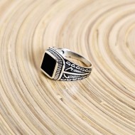 925 Ayar Siyah Oniks Taşlı Gümüş Erkek Yüzük 925 Ayar Siyah Oniks Taşlı Gümüş Erkek Yüzük