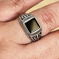 925 Ayar Siyah Oniks Taşlı Gümüş Erkek Yüzük