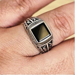 925 Ayar Siyah Oniks Taşlı Gümüş Erkek Yüzük