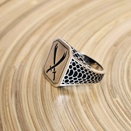 Zülfikar Kılıcı Figürlü 925 Ayar Gümüş Erkek Yüzük : 01001 Zülfikar Kılıcı Figürlü 925 Ayar Gümüş Erkek Yüzük : 01001