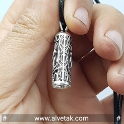 925 Ayar Cevşen Dualı Çapa Figürlü Gümüş Tüp Kolye Ucu : 15111 925 Ayar Cevşen Dualı Çapa Figürlü Gümüş Tüp Kolye Ucu : 15111