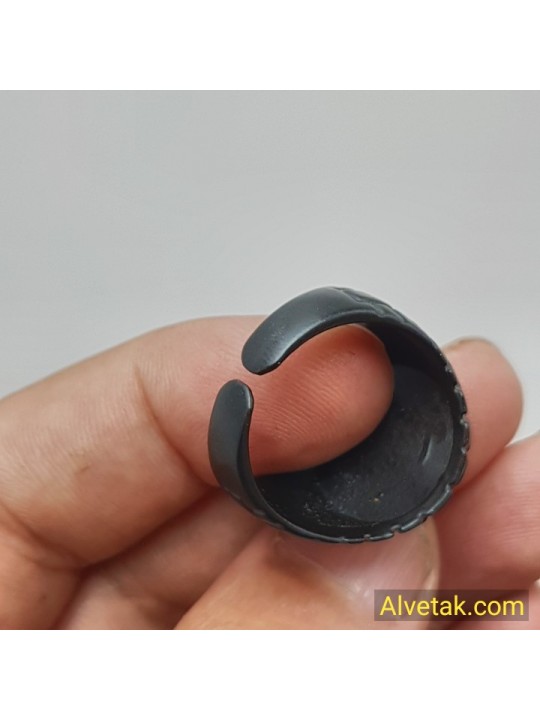 Osmanlı Tuğra Figürlü Altı Açılır Siyah Metal Yüzük Osmanlı Tuğra Figürlü Altı Açılır Siyah Metal Yüzük
