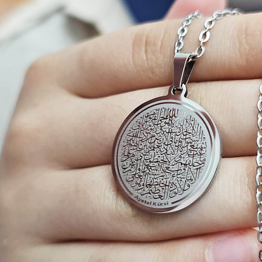 Ayetel Kürsü Kolye, Paslanmaz Çelik, Gümüş Renk, Büyük Model