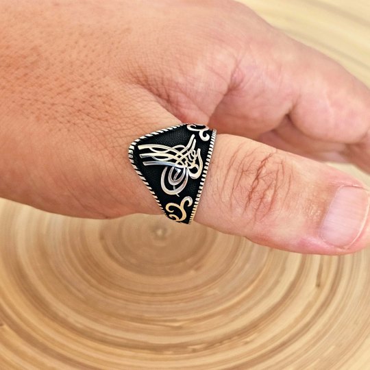 osmanlı tuğra figürlü 925 ayar gümüş okçu -zihgir- erkek yüzük : 00373 osmanlı tuğra figürlü 925 ayar gümüş okçu -zihgir- erkek yüzük : 00373