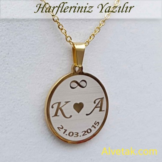 Sarı Gold Harfli Tarihli Figürlü Çelik Kolye [Yuvarlak Model : 25mm]