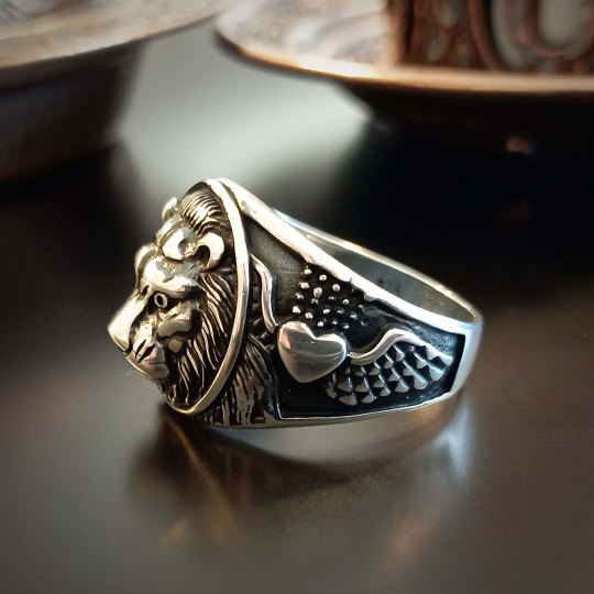 Aslan Figürlü 925 Ayar Gümüş Erkek Yüzük