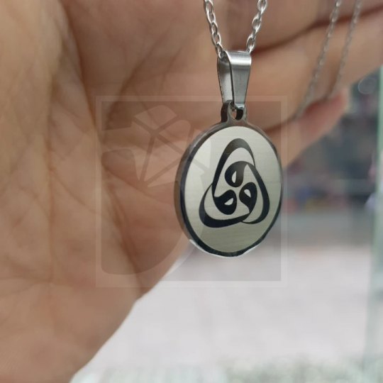 Kararmaz Vav Yazılı Çelik Kolye : CELGRIFIGVAV001