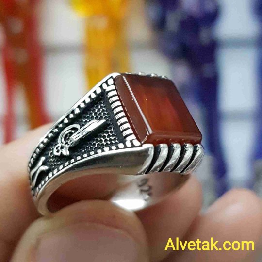 Kırmızı Akik Taşlı 925 Ayar Gümüş Erkek Yüzük : 00007 Kırmızı Akik Taşlı 925 Ayar Gümüş Erkek Yüzük : 00007