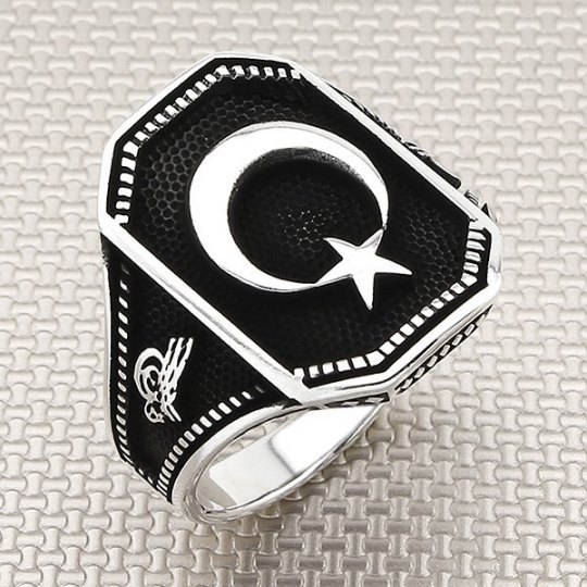Ay Yıldız Figürlü 925 Ayar Gümüş Erkek Yüzük : 00230 Ay Yıldız Figürlü 925 Ayar Gümüş Erkek Yüzük : 00230