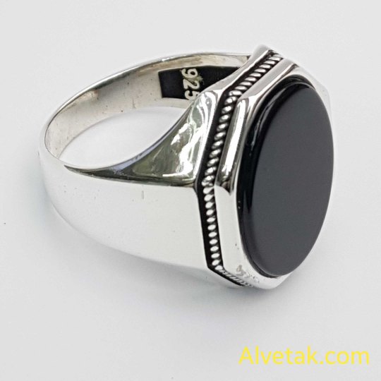 Siyah Oniks Taşlı 925 Ayar Gümüş Erkek Yüzük (Büyük Model) : 02544 Siyah Oniks Taşlı 925 Ayar Gümüş Erkek Yüzük (Büyük Model) : 02544